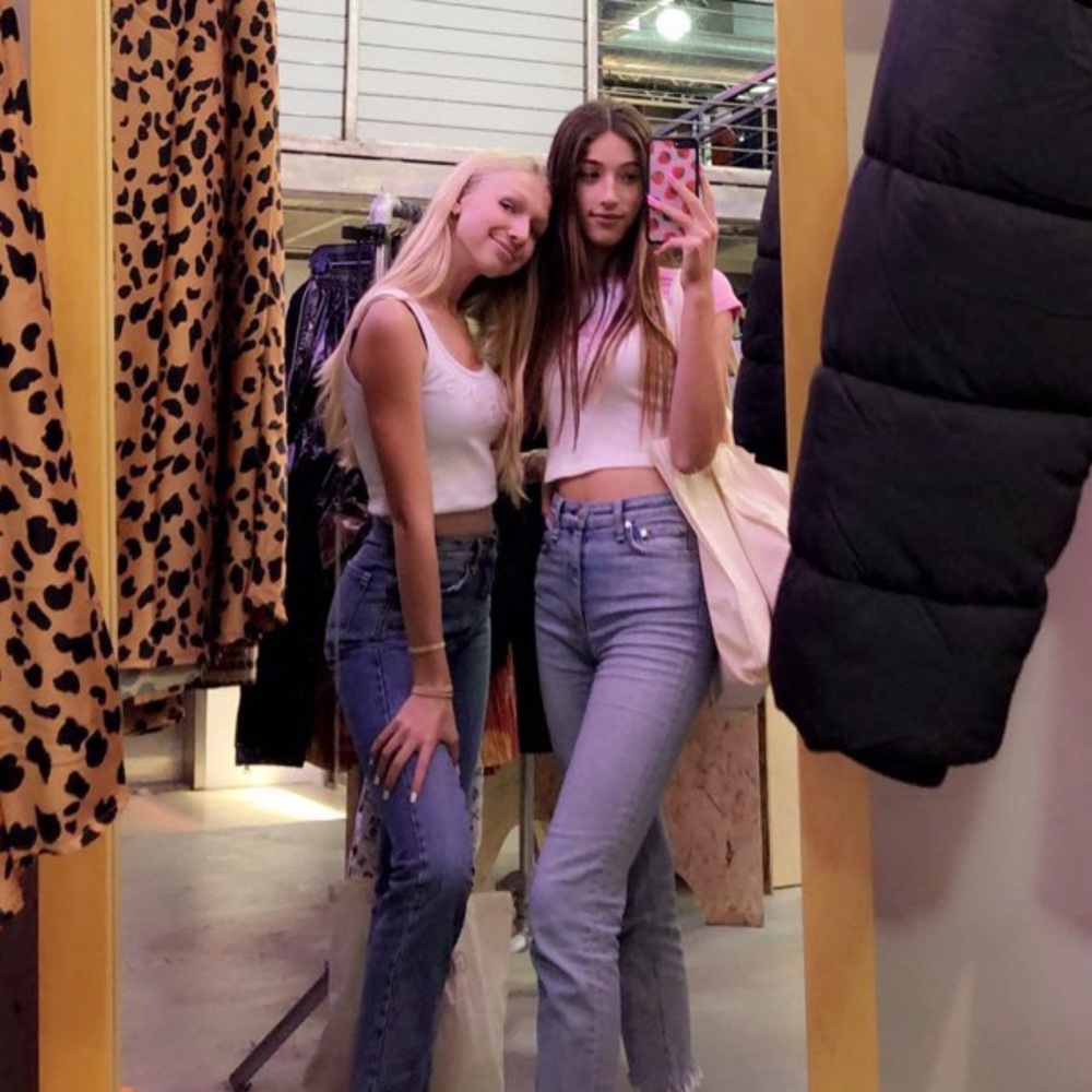 Meet your Posher, Chloe